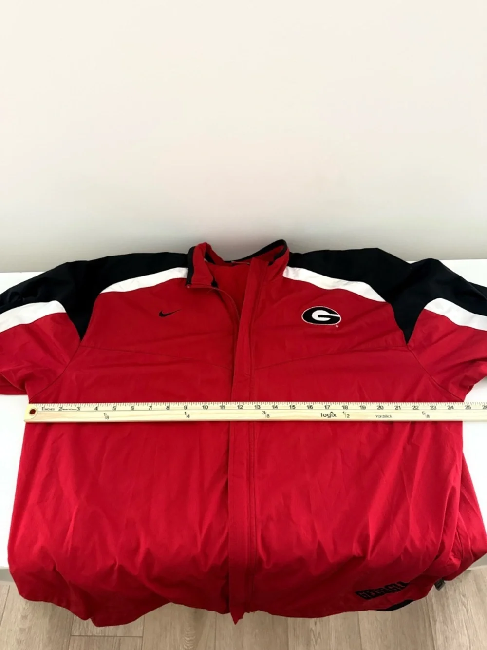Nike Team Georgia Bulldogs Windbreaker Jacket Red Black Size L UGA Fit Storm